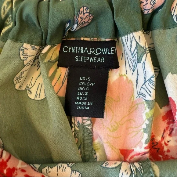 Women’s Spring Floral Green, Pink Pajama Shirt and Shorts Set, Lightweight, EUC - Picture 10 of 10